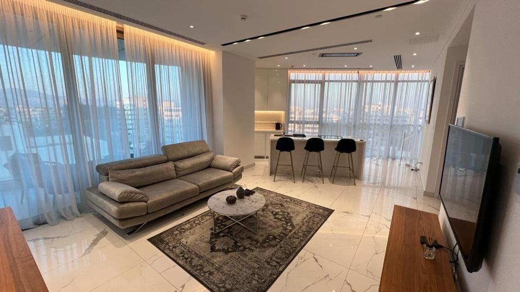 360 Nicosia - 1 Bedroom Luxurious Residence 외부 사진